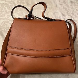 INNUE brown italian leather tote bag. New with tags.